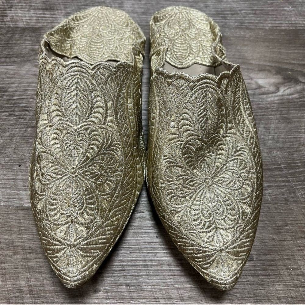 Traditional Moroccan Gold Babouche Slippers Size 9 (EU 40)